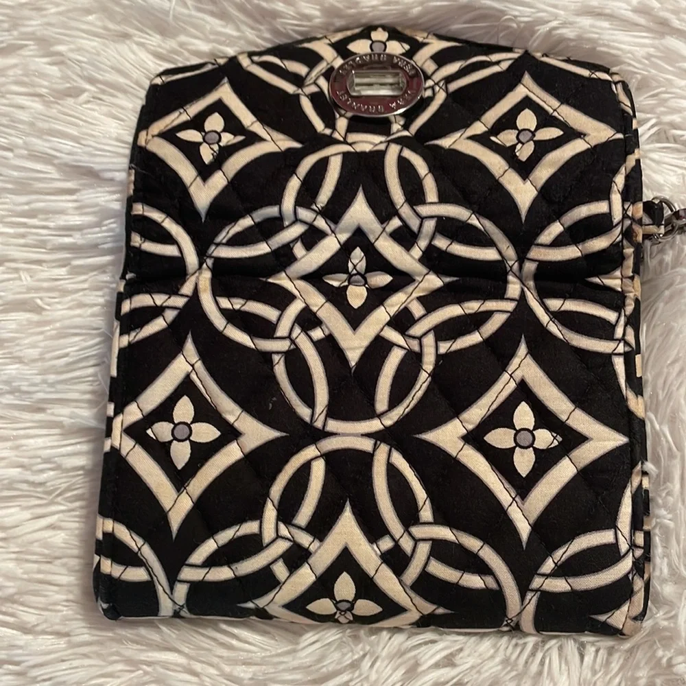 Vera Bradley wristlet- final sale - Picture 4 of 5